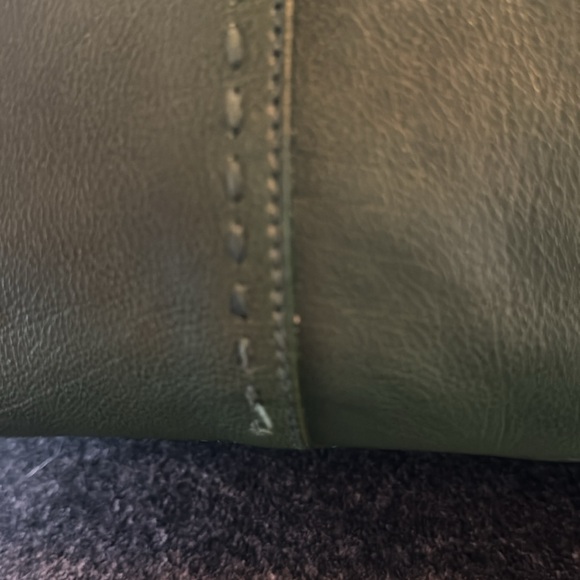 YVES SAINT LAURENT
Green Leather Muse Bowler Bag - Picture 6 of 12